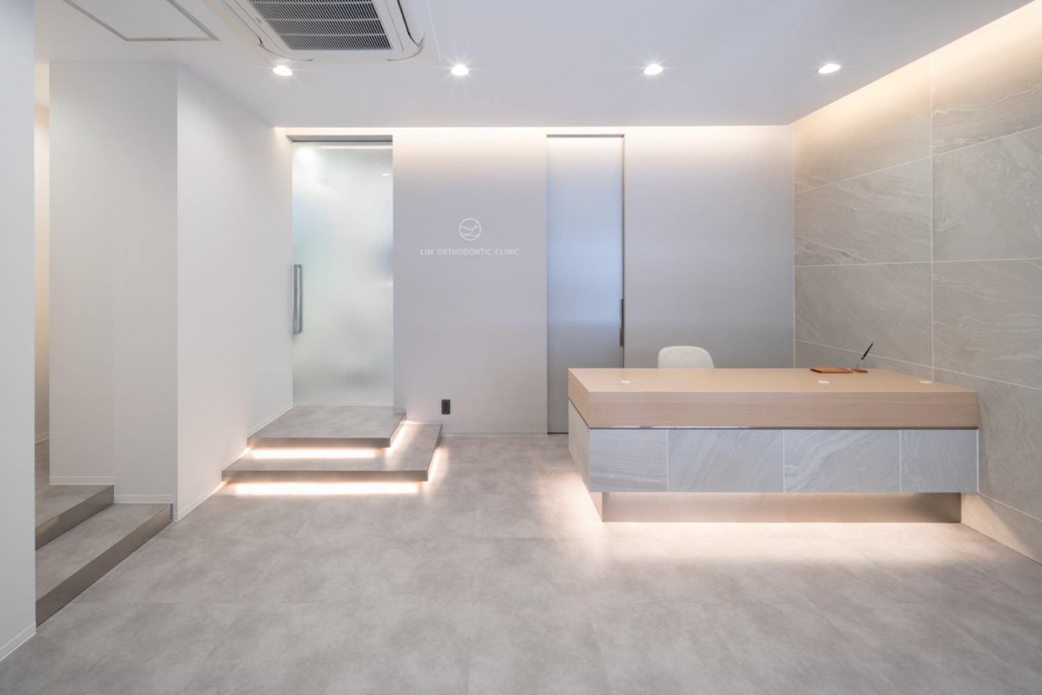 2f8f7f10-164e-42a8-b988-